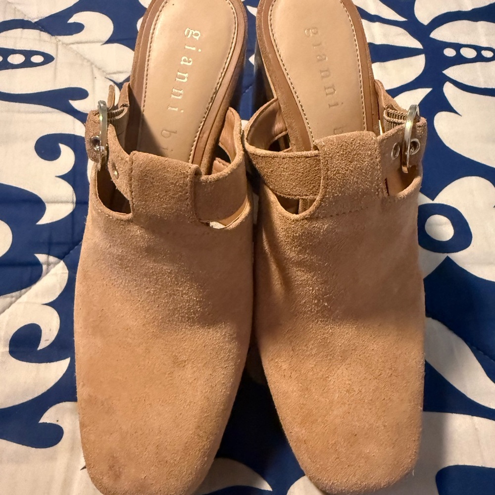 Gianni Bini Tan Mules Suede Clogs